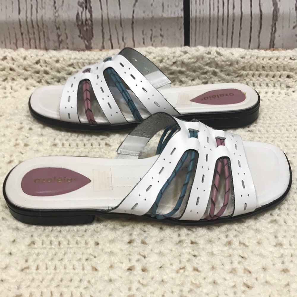 Azalea White Flats